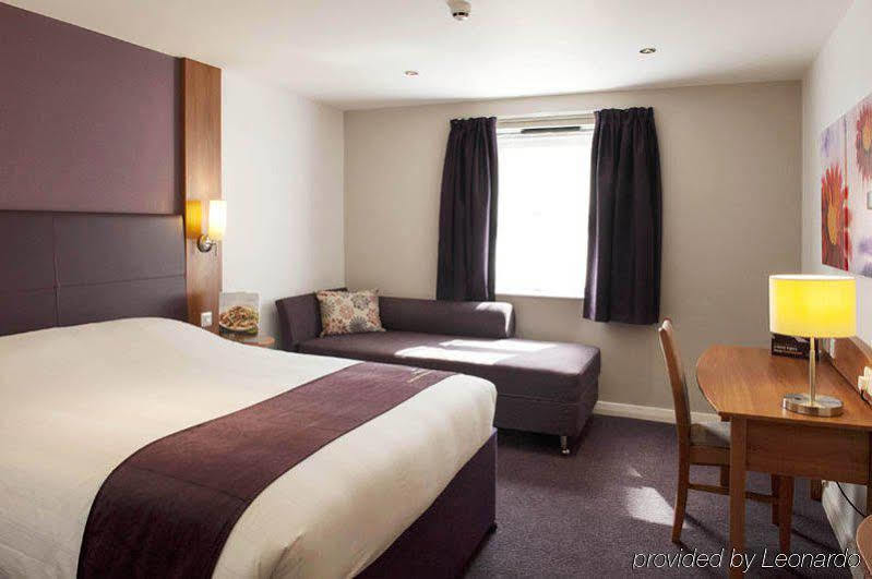 Premier Inn London Croydon Town Centre 외부 사진