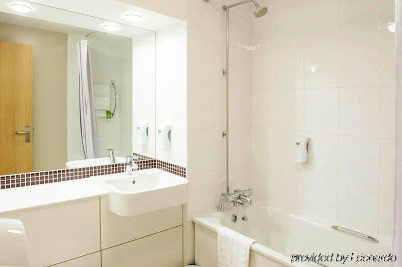 Premier Inn London Croydon Town Centre 외부 사진